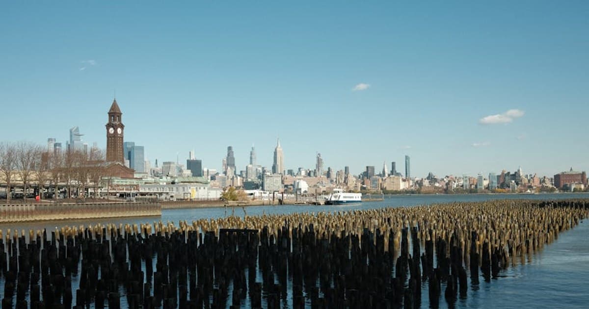 Cannabis Consumption Methods Compared: Smoking, Vaping, Edibles, and More