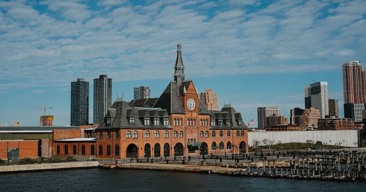 Cannabis for Beginners: What to Know Before Your First Time