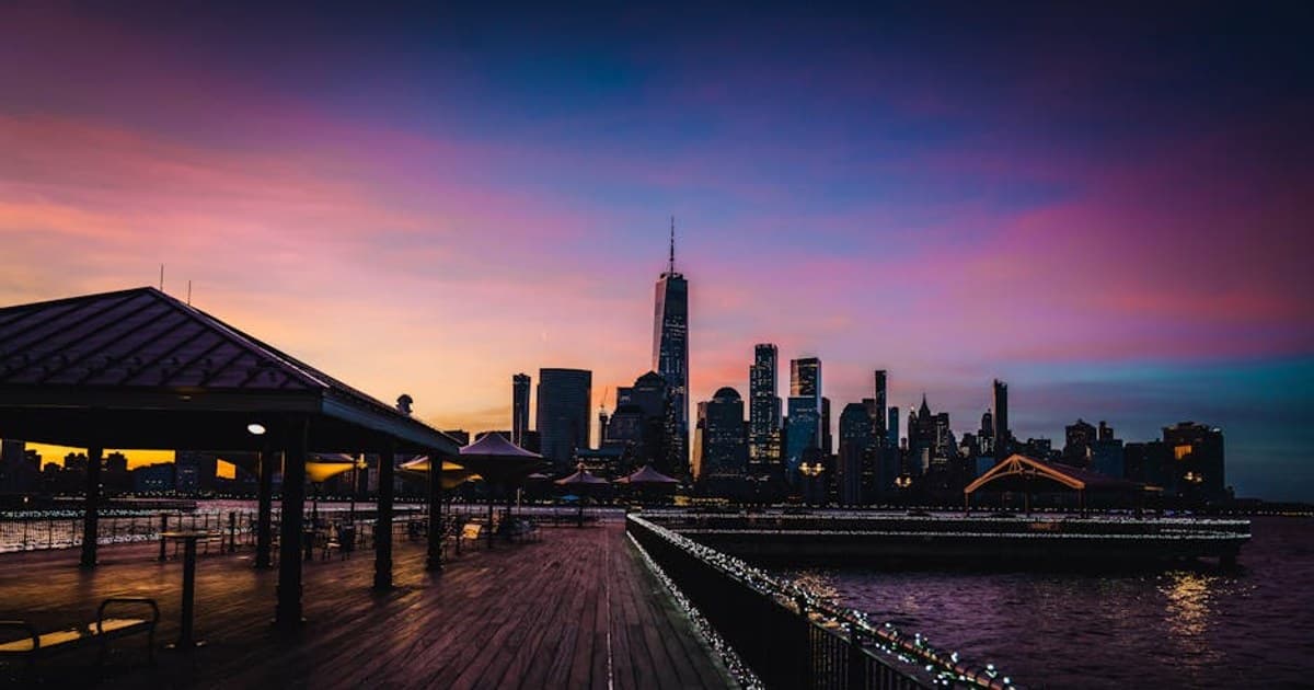 Live Resin vs. Live Rosin vs. Distillate: What's the Difference?